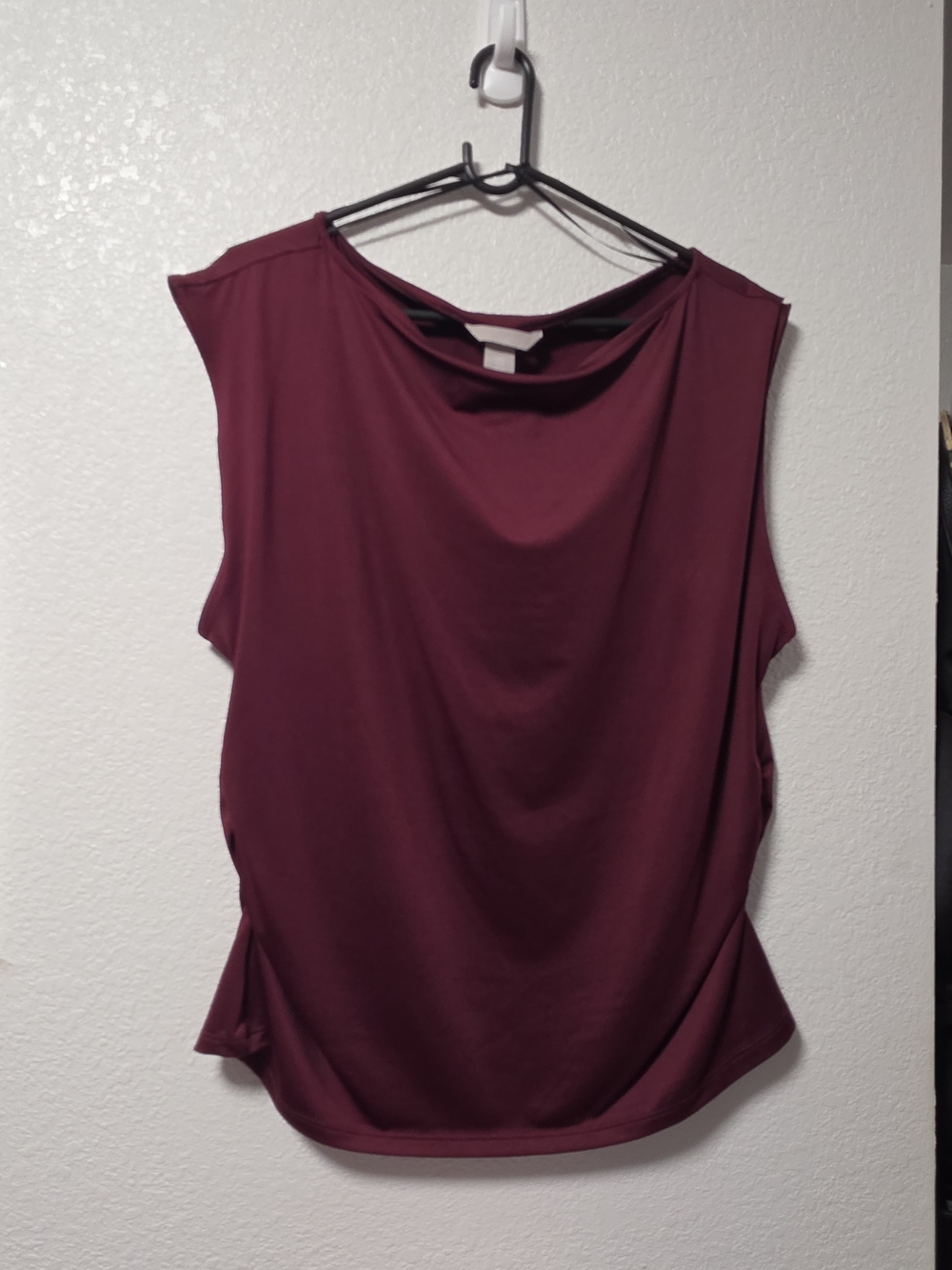 H&M Sleeveless Drape Neck Women's Top in Burgundy